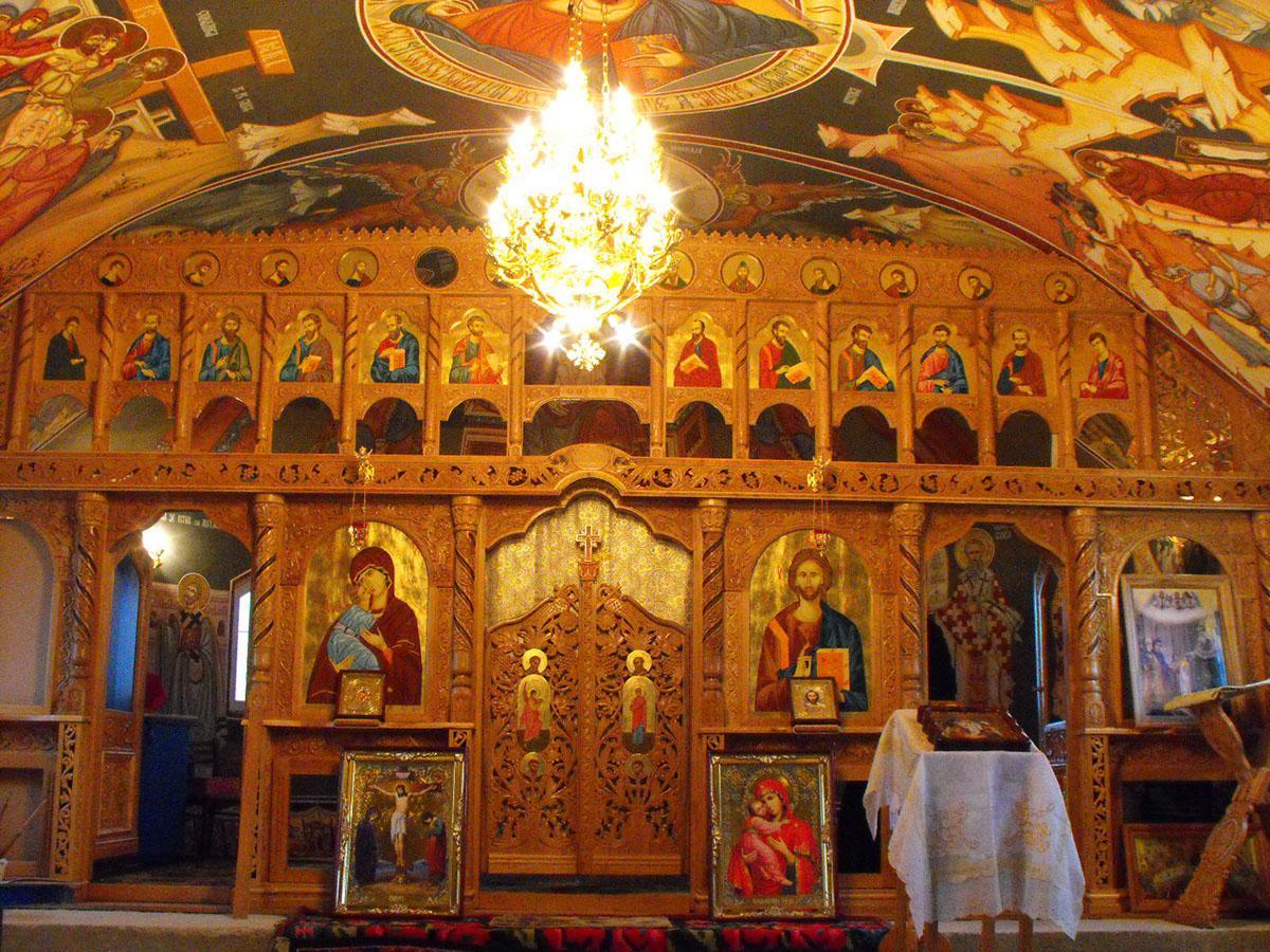 Biserica în timpul înnoirii