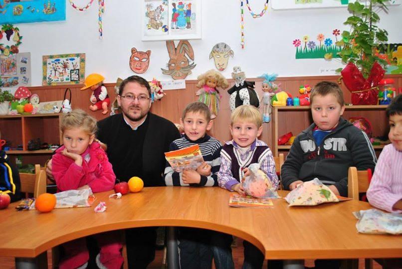 Vizita elevilor Seminarului Teologic ,,Sfântul Ioan Iacob” din Dorohoi la Școala Racovăț