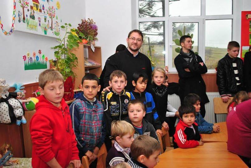 Vizita elevilor Seminarului Teologic ,,Sfântul Ioan Iacob” din Dorohoi la Școala Racovăț